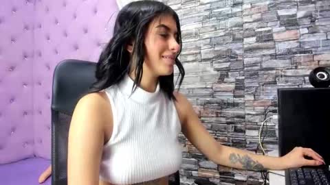 Hailey Petite online show from May 22, 1:17 pm