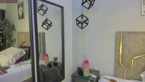 haileystonei online show from February 15, 12:14 pm