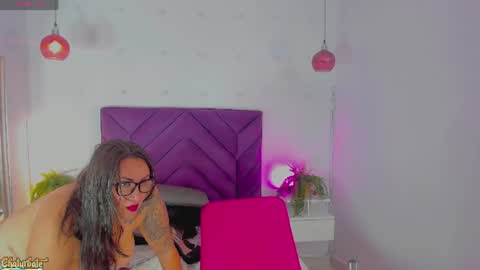 haileystonei online show from July 15, 11:48 am