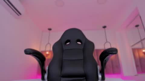 Haily online show from February 3, 8:47 pm