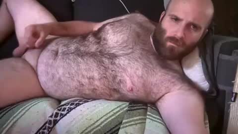 Snapshot of hairiestbear chatting on July 8, 7:07 pm Hairiest Bear online show from July 8, 7:07 pm