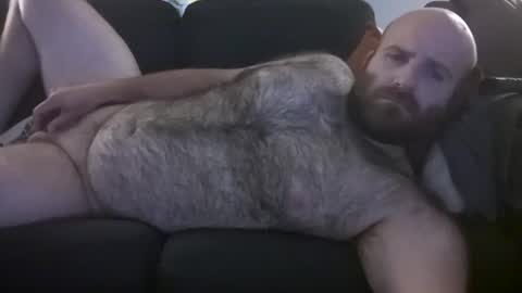 Snapshot of hairiestbear chatting on July 10, 5:23 am Hairiest Bear online show from July 10, 5:23 am