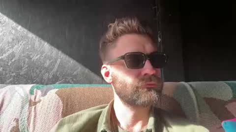 hairy_andhung69 online show from June 5, 4:24 pm