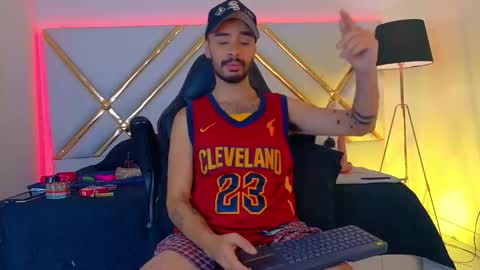 H A I R Y D I A M O N D online show from October 27, 7:07 pm