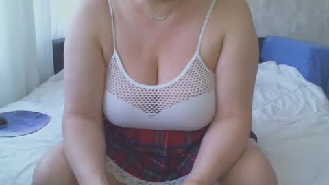 Snapshot of hairy_vi chatting on February 11, 7:02 am hairy vicky online show from February 11, 7:02 am