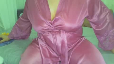 Snapshot of hairy_vi chatting on February 17, 7:21 pm hairy vicky online show from February 17, 7:21 pm