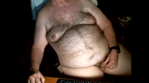 Snapshot of hairybear813 chatting on September 9, 5:34 pm hairybear813 online show from September 9, 5:34 pm
