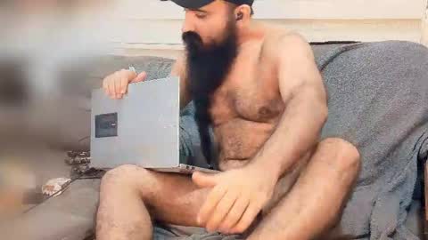 Hairy Beard Smoker online show from May 8, 5:02 am