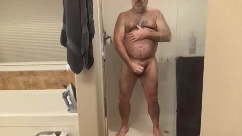 Snapshot of hairydaddreams chatting on April 1, 1:34 pm hairydaddreams online show from April 1, 1:34 pm