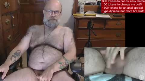 HairyDaddyBear69 online show from May 7, 2:17 am