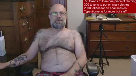 HairyDaddyBear69 online show from May 15, 1:56 am