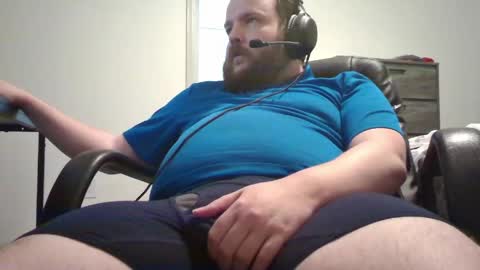 Snapshot of hairymikey chatting on June 2, 5:42 am hairymikey online show from June 2, 5:42 am