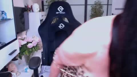 Snapshot of hairypussygranny chatting on June 12, 7:13 pm Monika online show from June 12, 7:13 pm