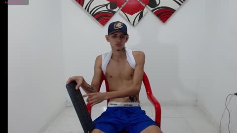 Snapshot of halan_demon chatting on December 16, 8:20 am halan_demon online show from December 16, 8:20 am