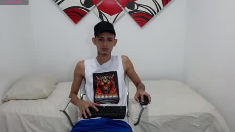 Snapshot of halan_demon chatting on February 5, 8:00 am halan_demon online show from February 5, 8:00 am