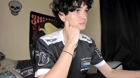 Snapshot of halan_jr chatting on February 18, 9:05 am halan online show from February 18, 9:05 am