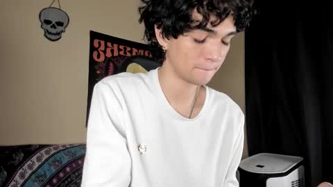 Snapshot of halan_jr chatting on February 21, 10:22 pm halan online show from February 21, 10:22 pm