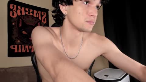 Snapshot of halan_jr chatting on February 25, 10:30 pm halan online show from February 25, 10:30 pm