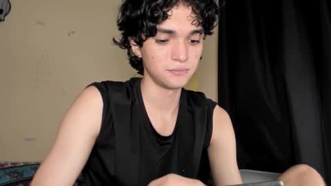 Snapshot of halan_jr chatting on March 1, 6:43 pm halan online show from March 1, 6:43 pm