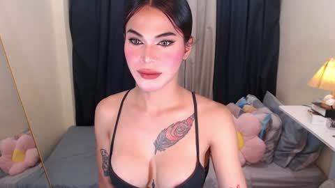 Snapshot of haliya_xsamer chatting on July 23, 8:01 am Selena the real cummer online show from July 23, 8:01 am