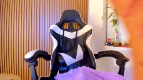 Anahis online show from February 22, 3:51 am