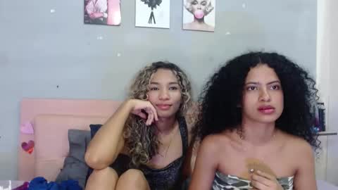 Snapshot of halle_bailey chatting on March 1, 3:32 am halle_bailey online show from March 1, 3:32 am