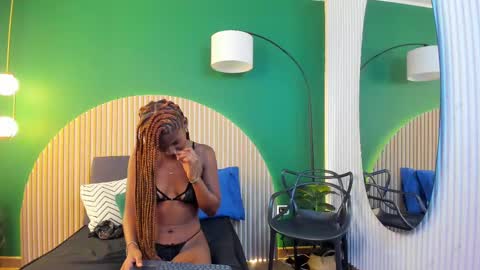 Snapshot of halleylorens chatting on September 13, 6:18 pm Halley Lorens online show from September 13, 6:18 pm
