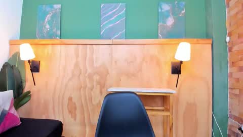 Snapshot of halleylorens chatting on February 4, 7:09 pm Halley Lorens online show from February 4, 7:09 pm