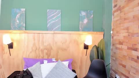 Snapshot of halleylorens chatting on February 14, 7:10 pm Halley Lorens online show from February 14, 7:10 pm