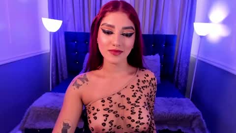 Snapshot of hallsred_rh chatting on December 11, 8:50 pm Halls Red online show from December 11, 8:50 pm