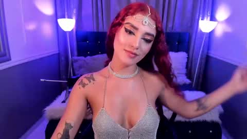 Snapshot of hallsred_rh chatting on January 19, 1:00 am Halls Red online show from January 19, 1:00 am