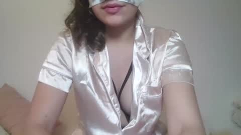 Snapshot of hambonewhore chatting on December 18, 12:43 am hambonewhore online show from December 18, 12:43 am