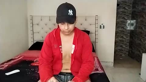 Snapshot of hamilton_17 chatting on February 25, 6:06 pm Hamilton online show from February 25, 6:06 pm