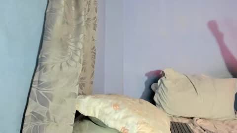 Snapshot of hammer_hard_game chatting on December 12, 4:04 am jorsh and katy online show from December 12, 4:04 am