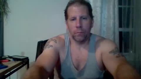 Snapshot of hammertime2169 chatting on April 23, 12:23 am hammertime2169 online show from April 23, 12:23 am