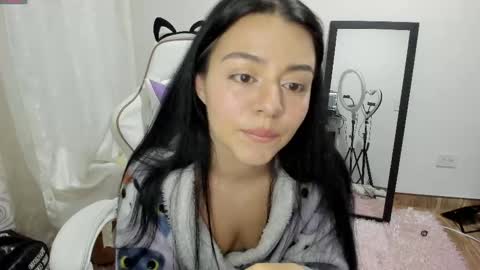 Hana Garcia online show from May 15, 11:56 pm