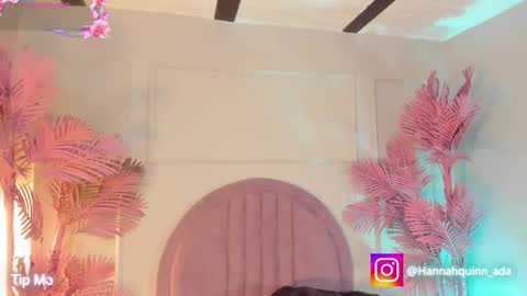 hanaahquinn online show from March 28, 11:43 am