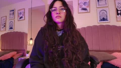 hanabie_ online show from February 10, 3:10 am