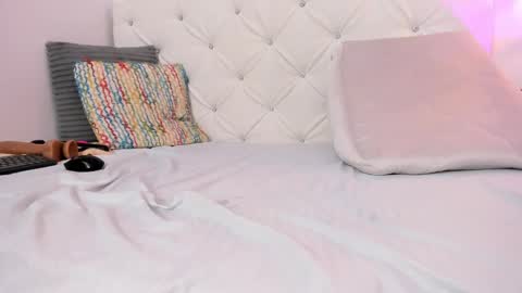 hanah_gray online show from March 11, 5:24 pm