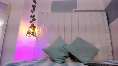 hanah_gray online show from February 20, 11:11 am