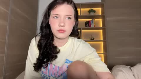 hanahwoods online show from June 3, 2:58 am