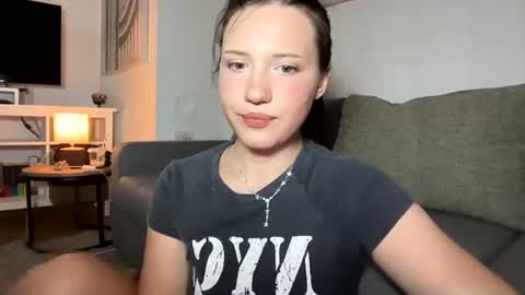 Snapshot of hanahwoods chatting on July 1, 4:40 pm hanahwoods online show from July 1, 4:40 pm