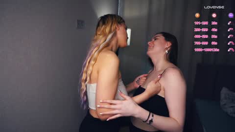 Snapshot of hanalif chatting on January 27, 6:19 am Blair and Ethel online show from January 27, 6:19 am