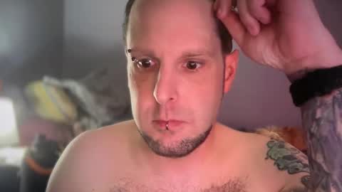 Snapshot of hand_banana_420 chatting on February 28, 3:40 am hand_banana_420 online show from February 28, 3:40 am