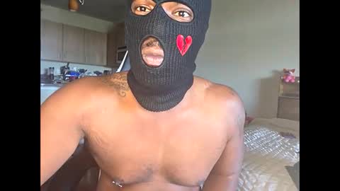 handsallover242 online show from October 21, 5:57 pm