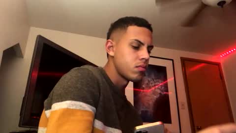 handsome01_ online show from December 1, 4:17 am