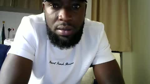 Snapshot of handsome_king30 chatting on December 10, 2:39 pm handsome king online show from December 10, 2:39 pm