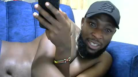 Snapshot of handsome_king30 chatting on December 16, 10:13 pm handsome king online show from December 16, 10:13 pm