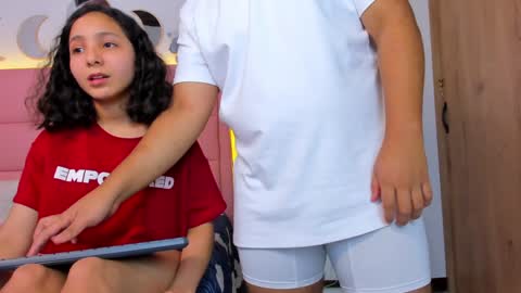 grace and tim online show from January 6, 2:04 am