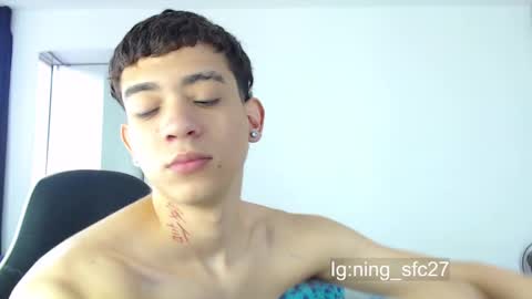 Snapshot of handsome_white1 chatting on September 19, 7:58 pm jorge daniel online show from September 19, 7:58 pm